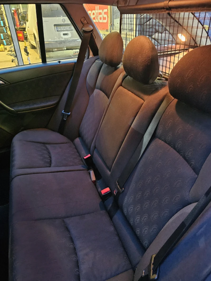 Mercedes-Benz C 220, снимка 11 - Автомобили и джипове - 53447118