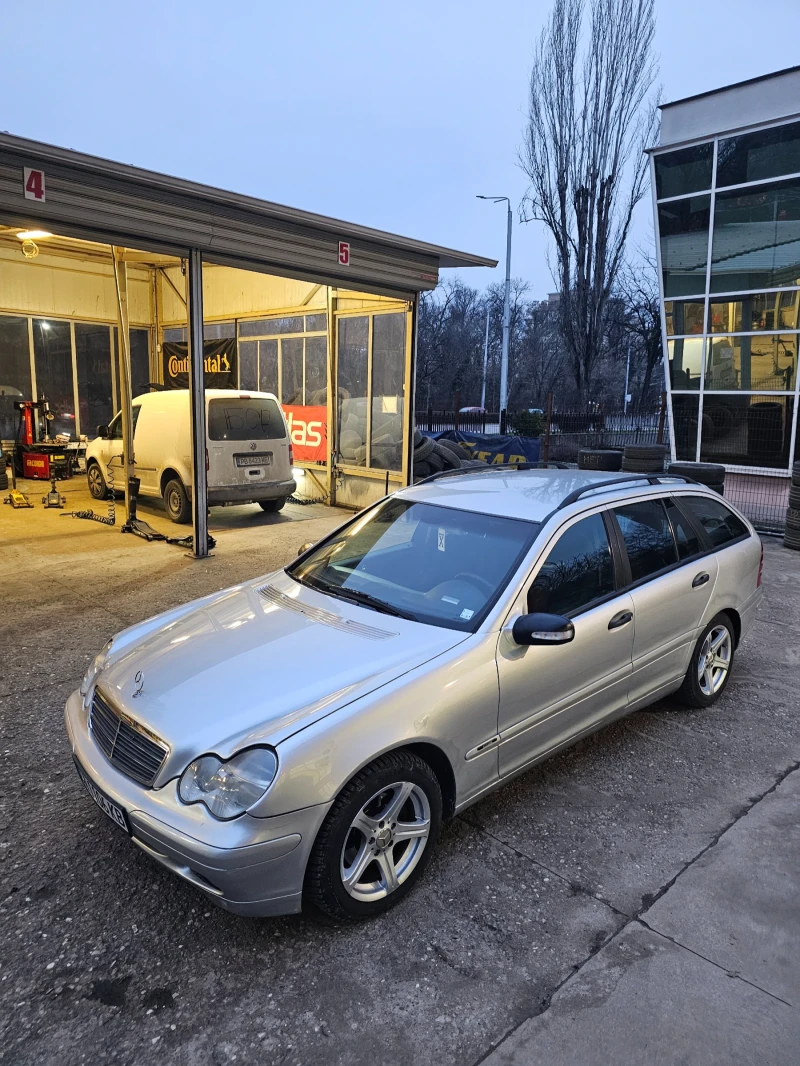 Mercedes-Benz C 220, снимка 7 - Автомобили и джипове - 53447118