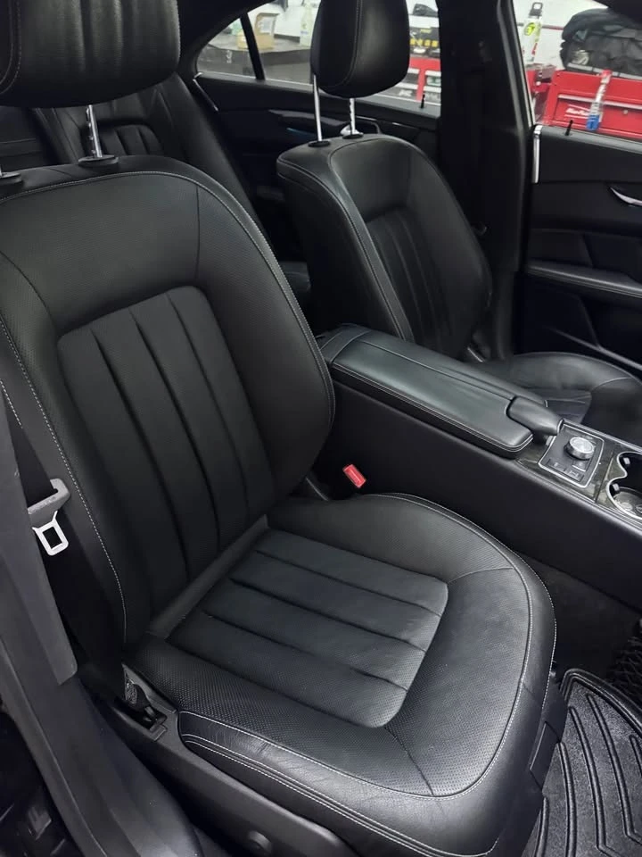 Mercedes-Benz CLS 550 4MATIC * * CARFAX * * АВТО КРЕДИТ * *  - изображение 8