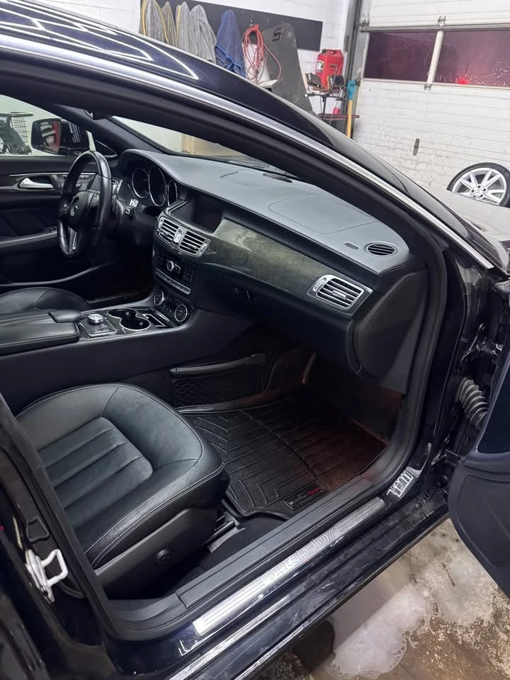 Mercedes-Benz CLS 550 4MATIC * * CARFAX * * АВТО КРЕДИТ * *  - изображение 9