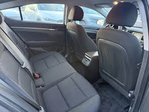 Hyundai Elantra Essential FWD* АвтоКреди* (ЦЕНА ДО БГ), снимка 14 - Автомобили и джипове - 53952107