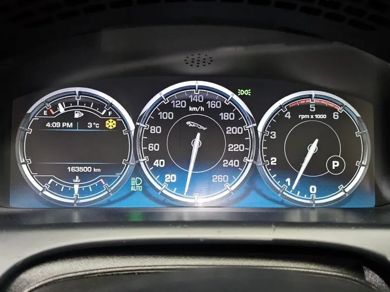 Jaguar Xj 3.0D, снимка 8 - Автомобили и джипове - 54454378