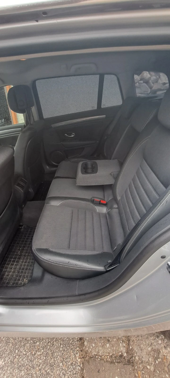 Renault Laguna 2.0 Т, снимка 17 - Автомобили и джипове - 54932366