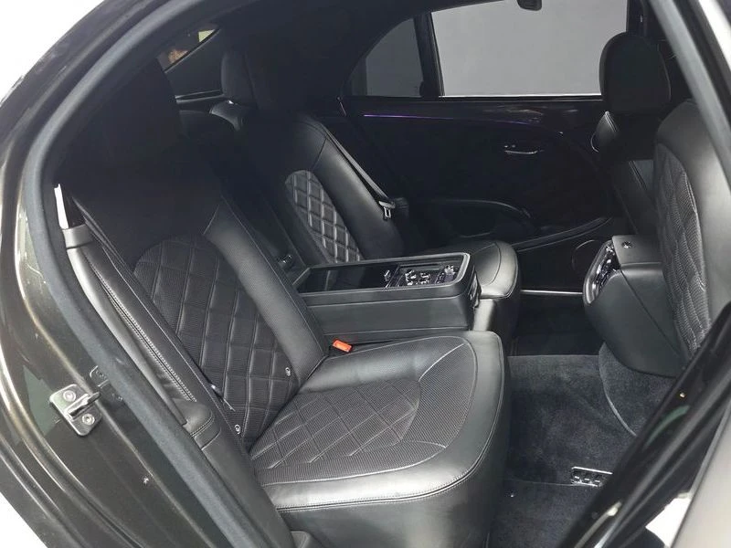 Bentley Mulsanne SOFT CLOSE* ЕЛ. БАГАЖНИК* МАСАЖ* ЛЮК* КРАЙНА ЦЕНА, снимка 12 - Автомобили и джипове - 55727818