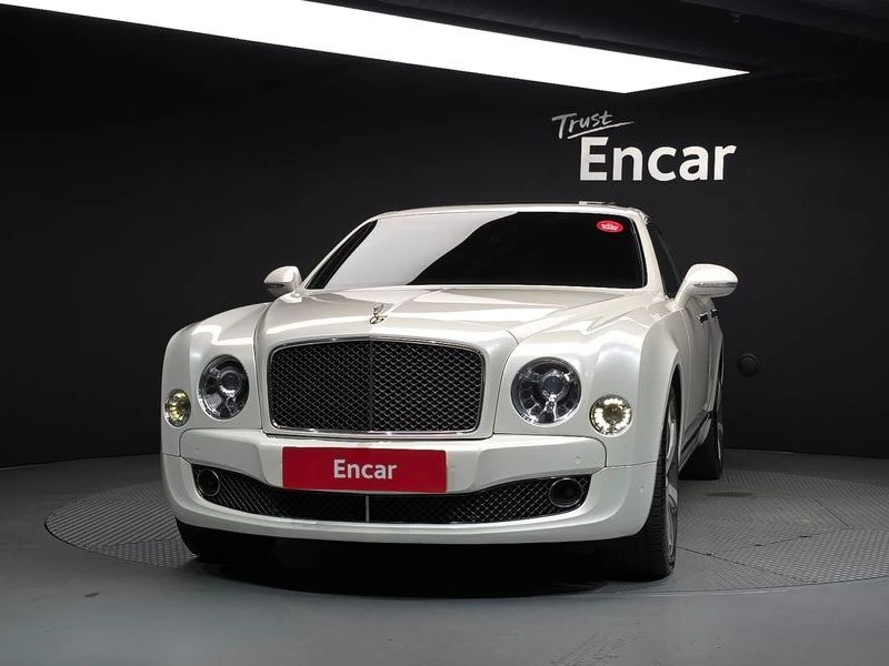 Bentley Mulsanne SOFT CLOSE* ЕЛ. БАГАЖНИК* МАСАЖ* ЛЮК* КРАЙНА ЦЕНА, снимка 3 - Автомобили и джипове - 55727818