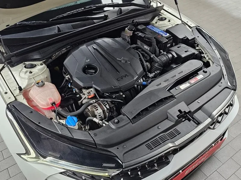 Kia K5 2.0 Trendy, снимка 6 - Автомобили и джипове - 55739336