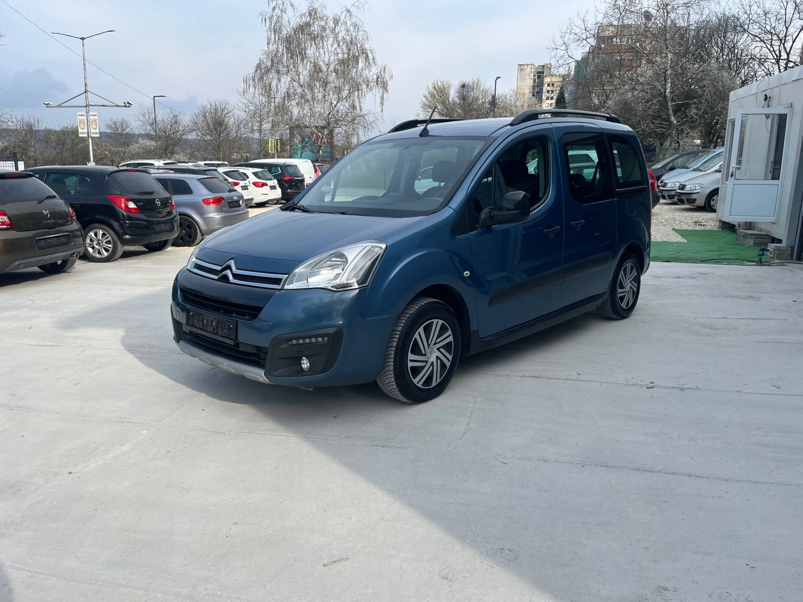 Citroen Berlingo Автоматик - изображение 2