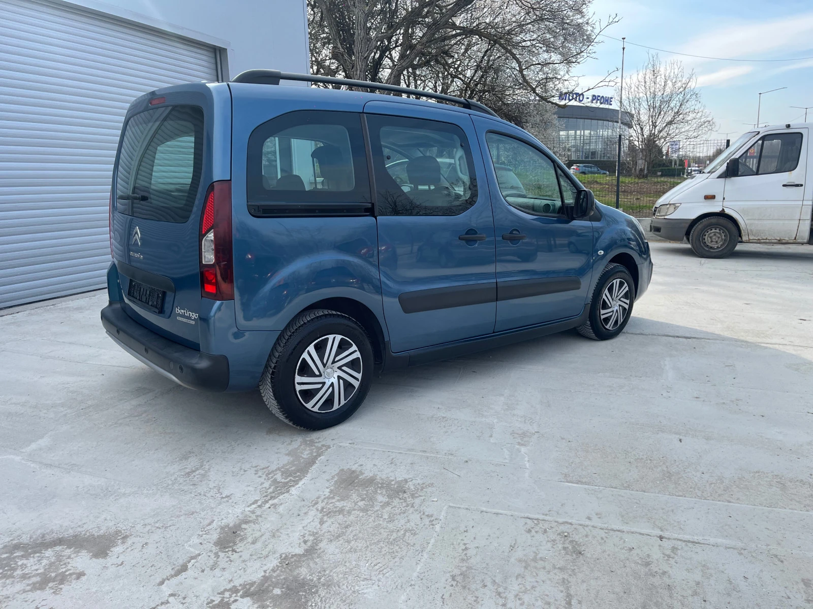 Citroen Berlingo Автоматик - изображение 4