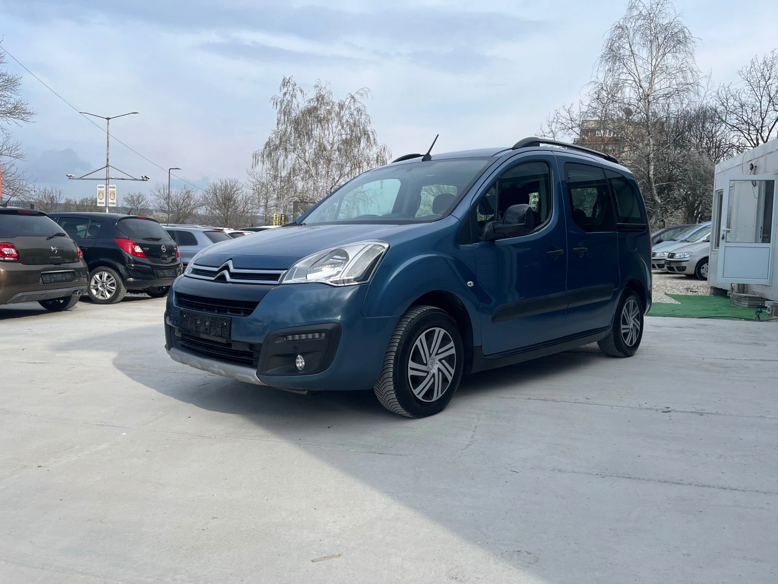 Citroen Berlingo Автоматик - изображение 3