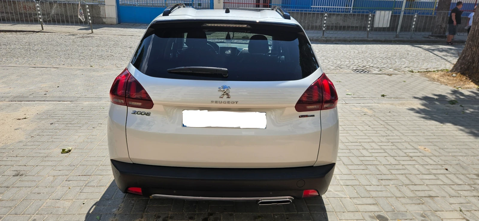 Peugeot 2008 1.2 GT LINE - изображение 4