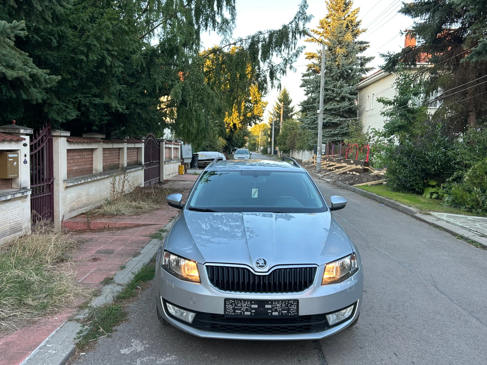 Skoda Octavia 2, 0 AVTOMAT 150K - изображение 8