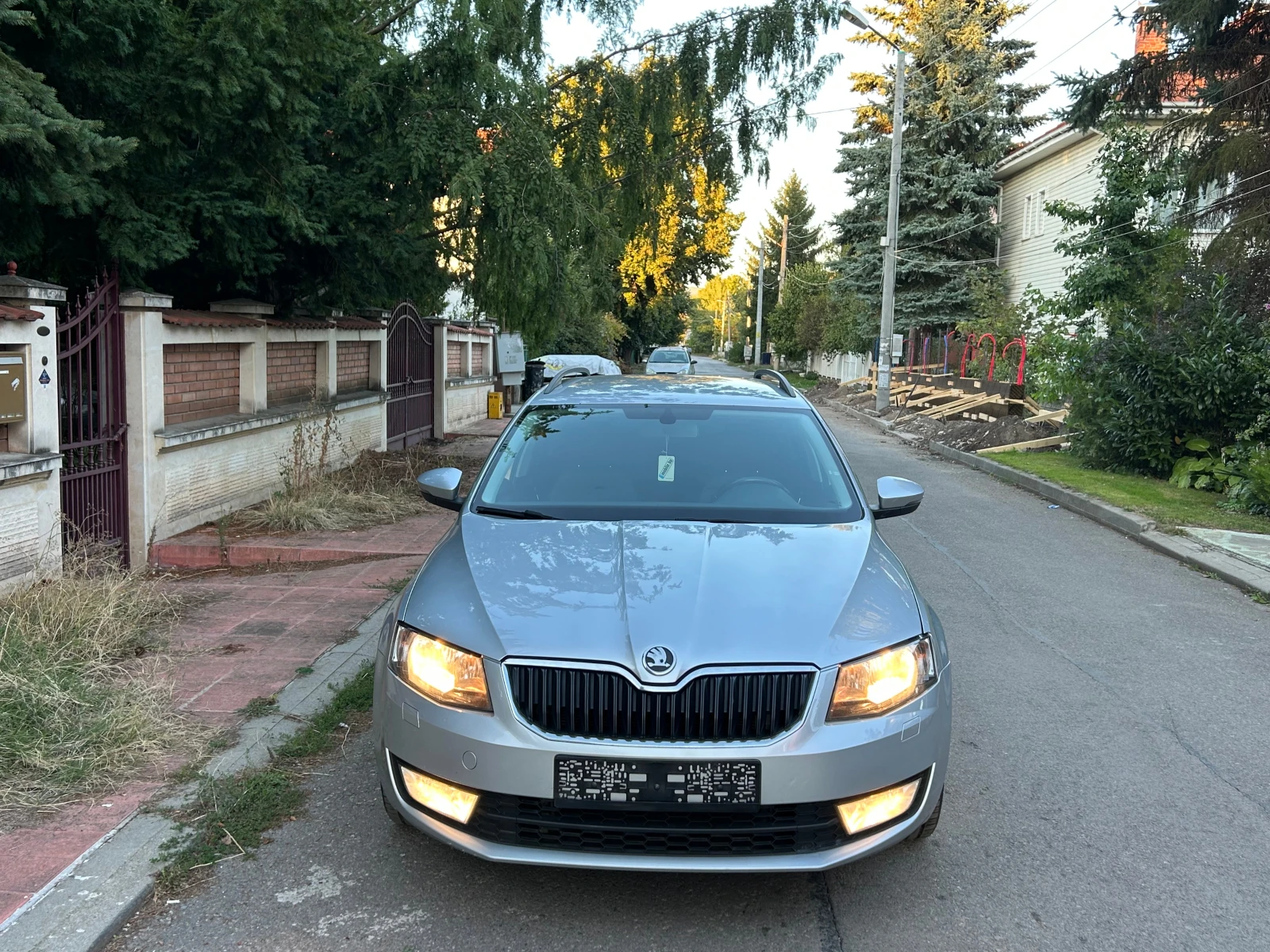 Skoda Octavia 2, 0 AVTOMAT 150K - изображение 2