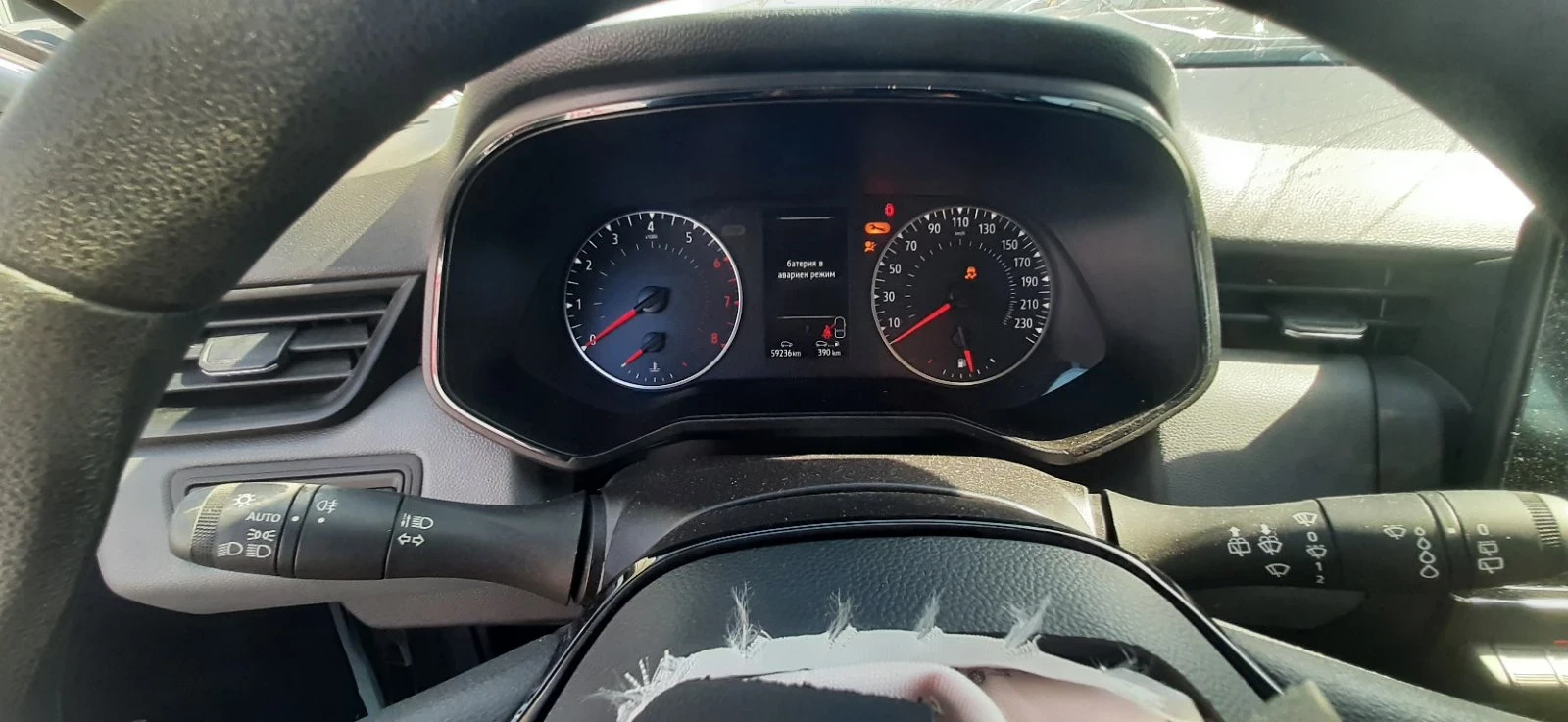 Renault Clio 1.0 i - изображение 8