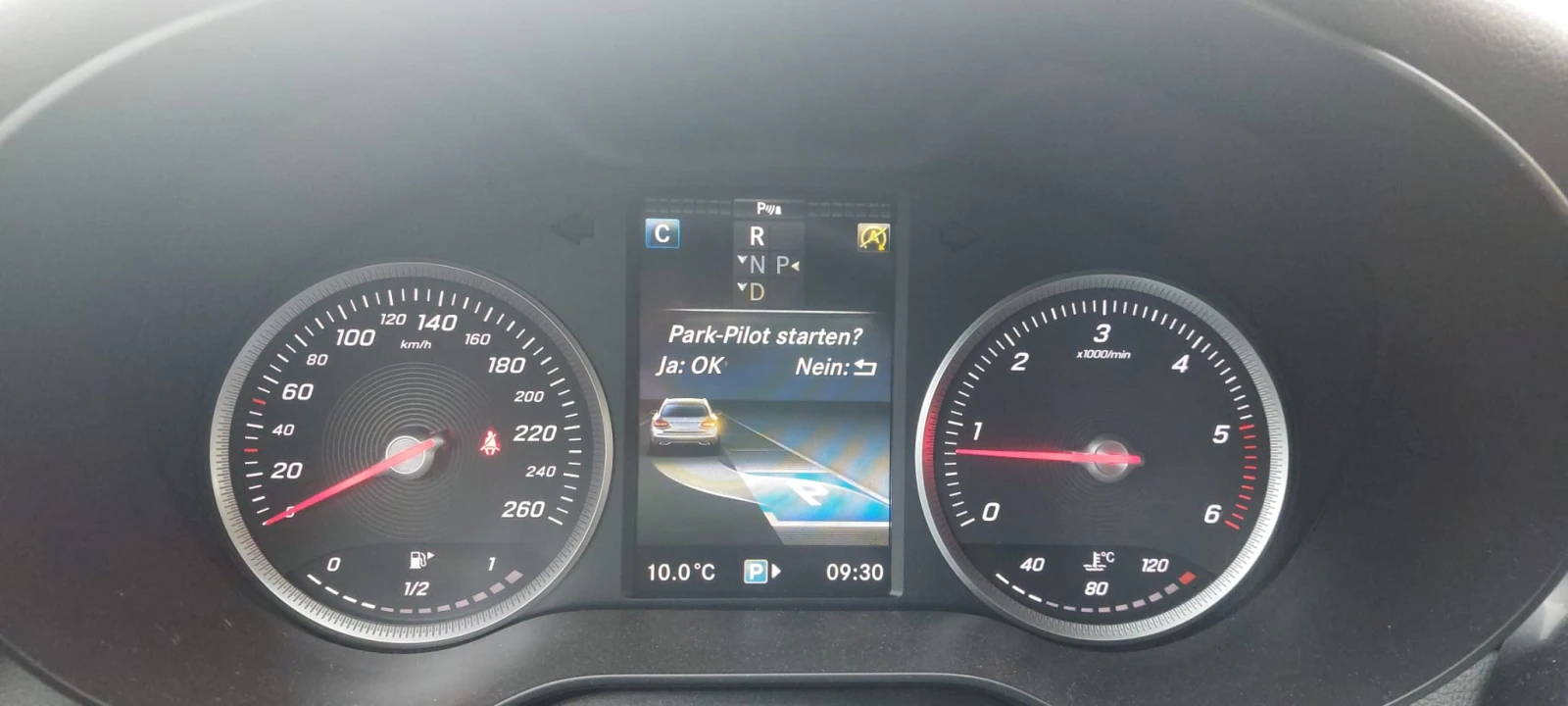 Mercedes-Benz C 200 9G Tronic - изображение 10