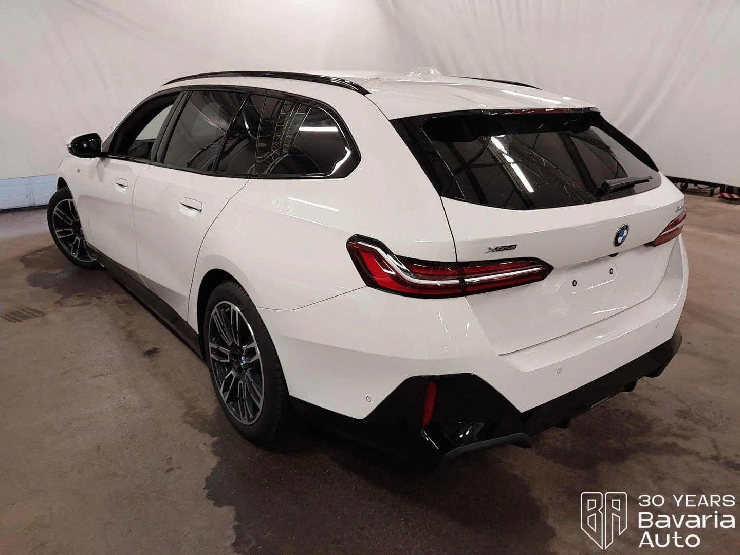 BMW 540 d xDrive Touring M Sport Paket Steptronic - изображение 2