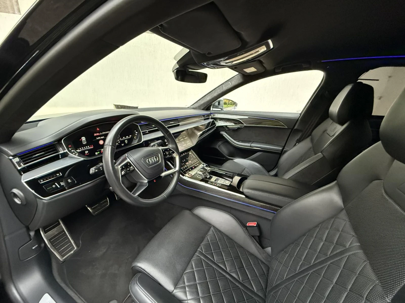 Audi S8 4.0TFSI / CERAMIC BRAKES / 68000км - изображение 9