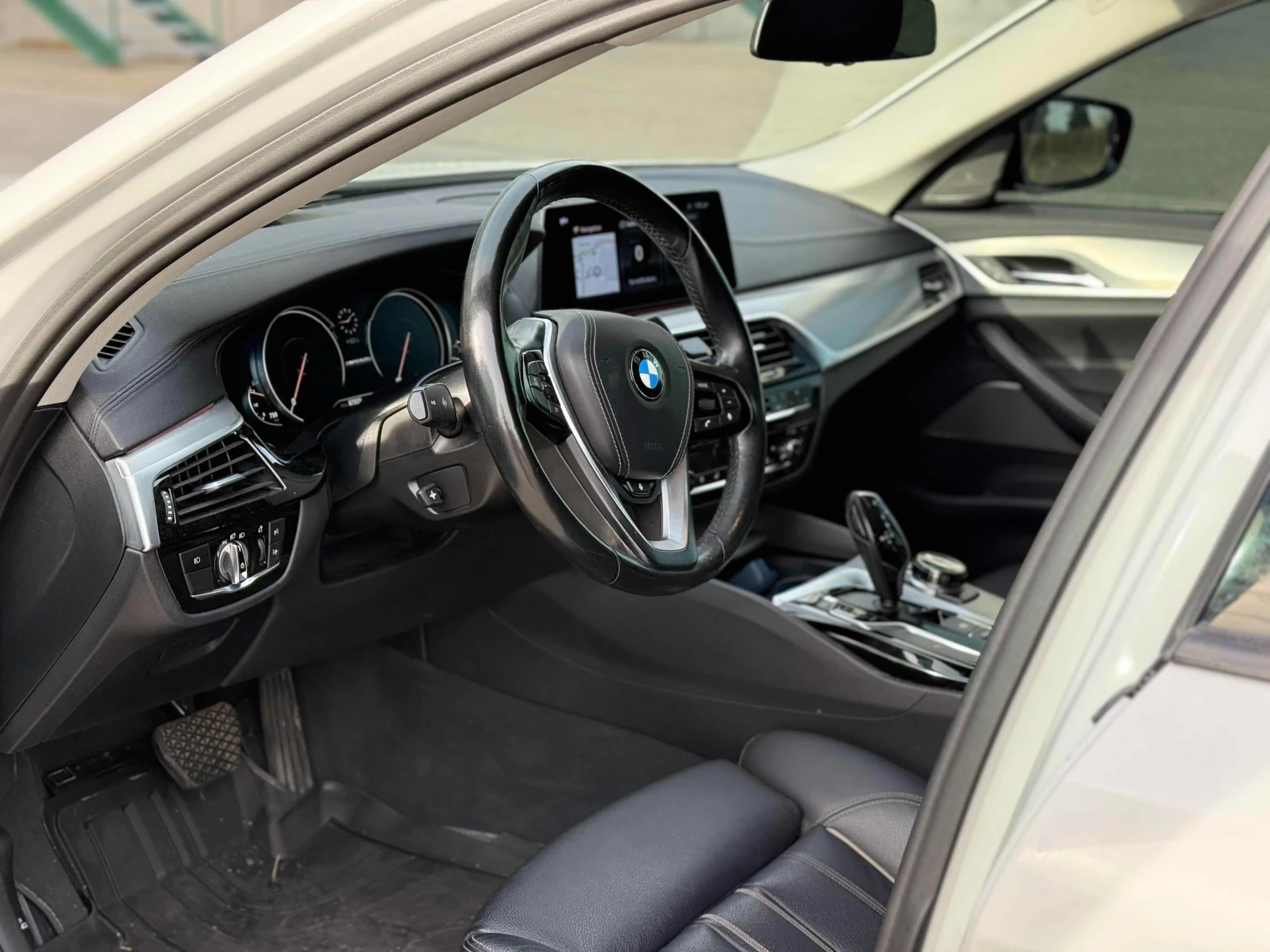 BMW 530 XDRIVE * * CARFAX * *   * *  | Mobile.bg   6