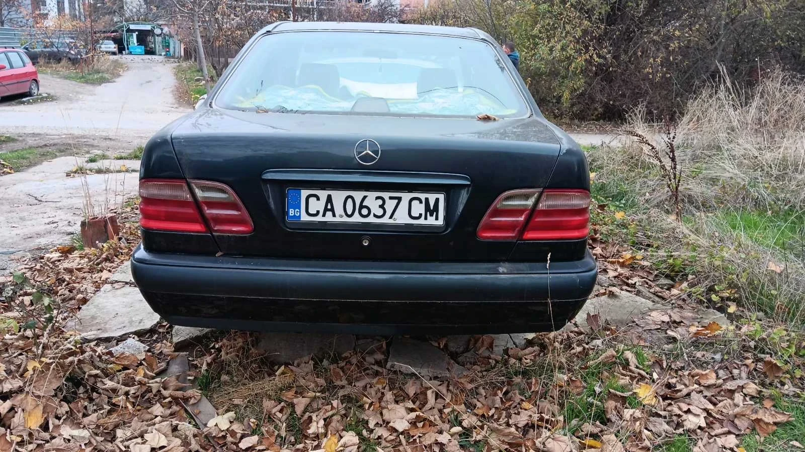 Mercedes-Benz E 200  - изображение 7