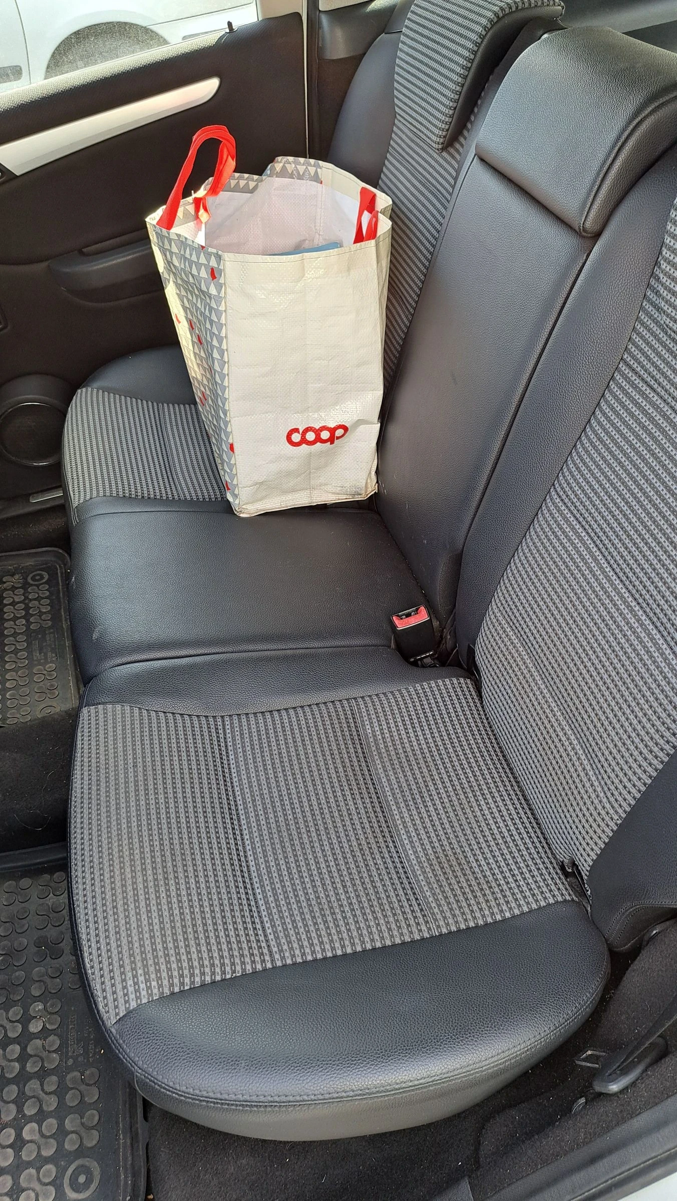 Mercedes-Benz B 200  - изображение 8