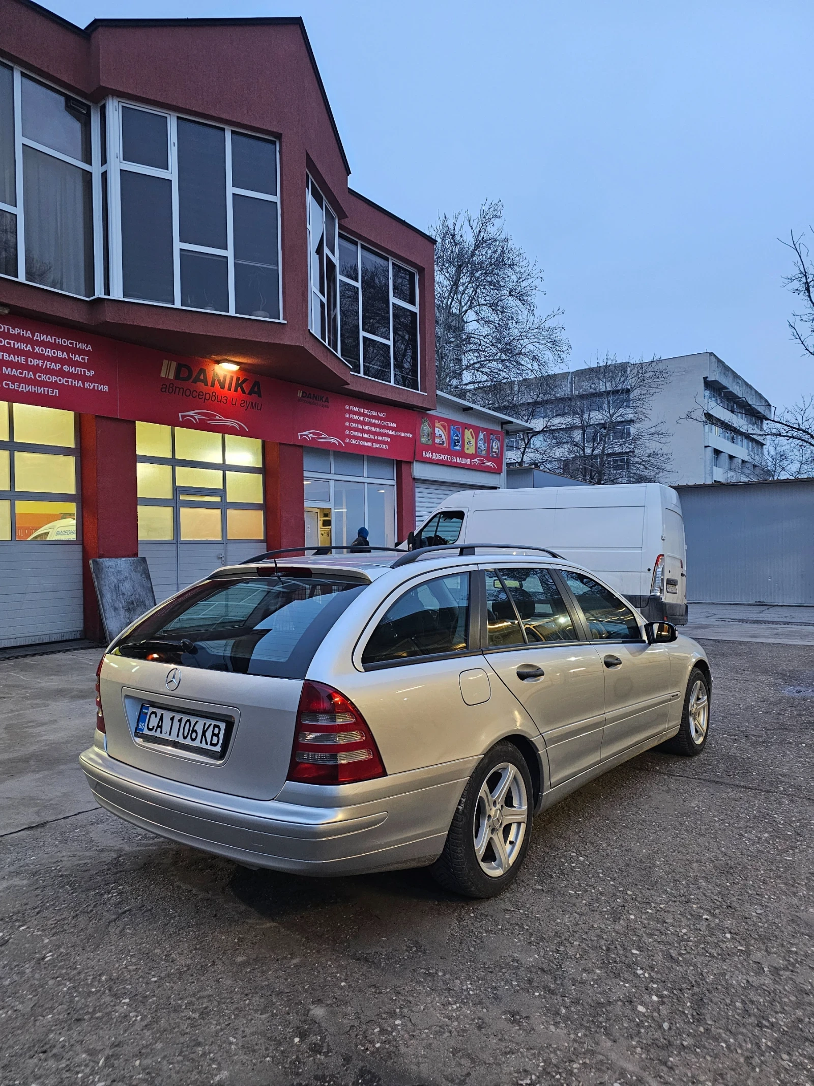 Mercedes-Benz C 220  - изображение 4