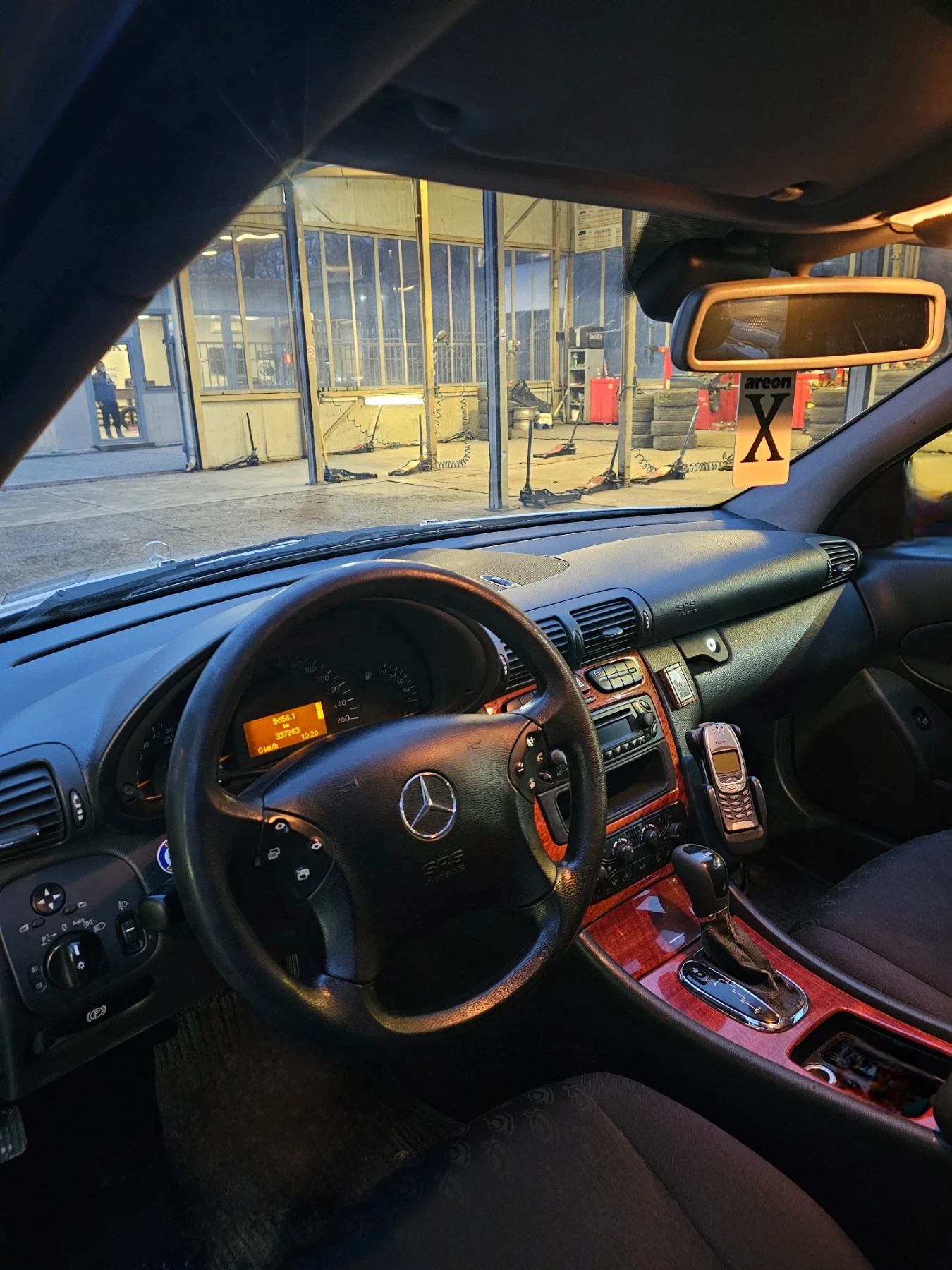 Mercedes-Benz C 220  - изображение 9