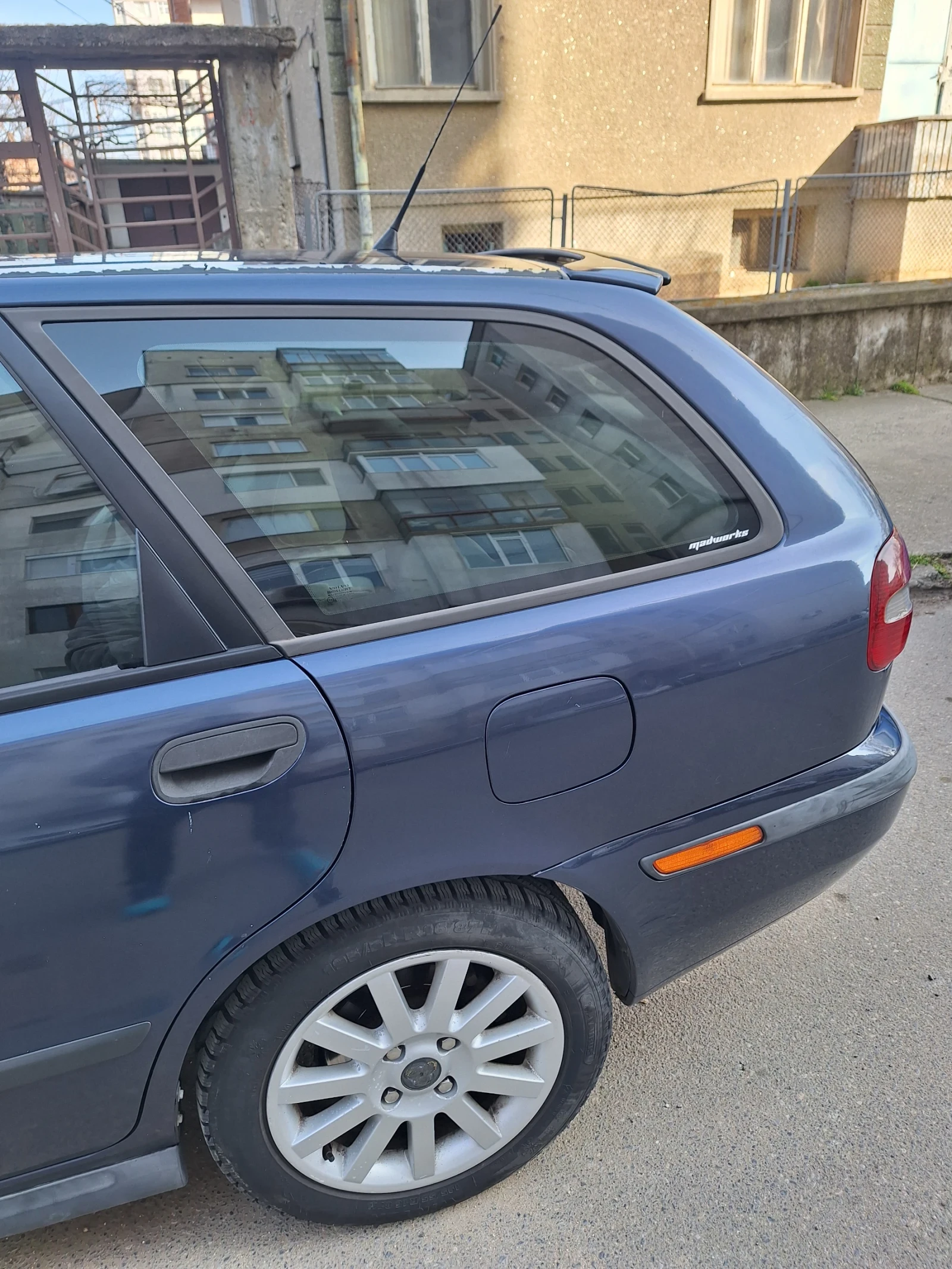 Volvo V40, снимка 6 - Автомобили и джипове - 53861632