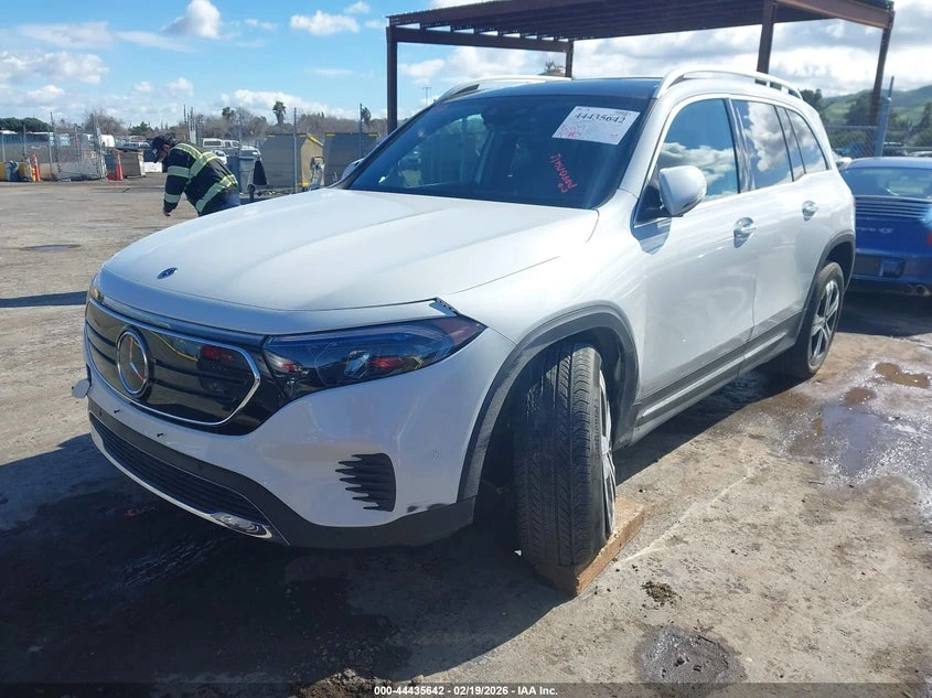 Mercedes-Benz EQB 350 Suv 4Matic, снимка 2 - Автомобили и джипове - 53910809