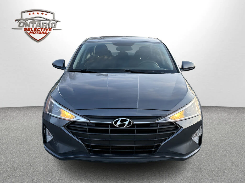 Hyundai Elantra Essential FWD* АвтоКреди* (ЦЕНА ДО БГ), снимка 2 - Автомобили и джипове - 53952107