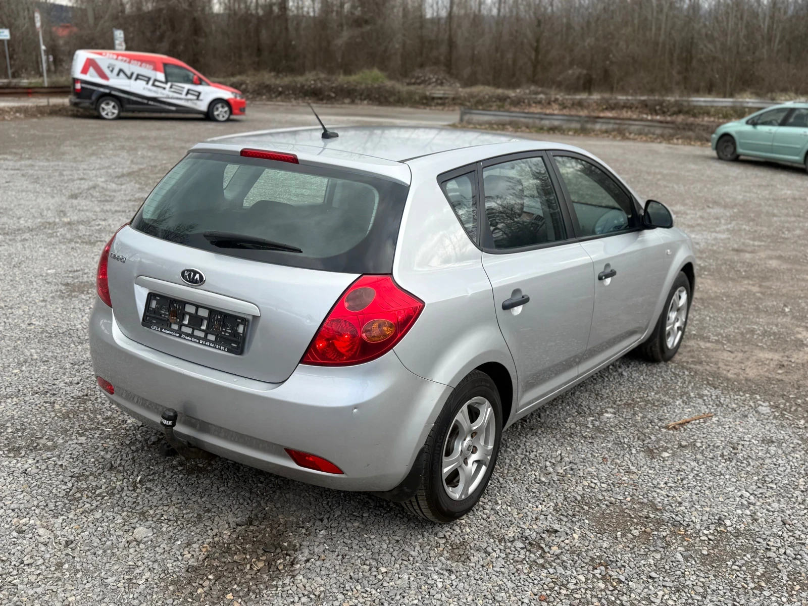 Kia Ceed 1.4 бензин/нови гуми/работещ климатик, снимка 4 - Автомобили и джипове - 54853652