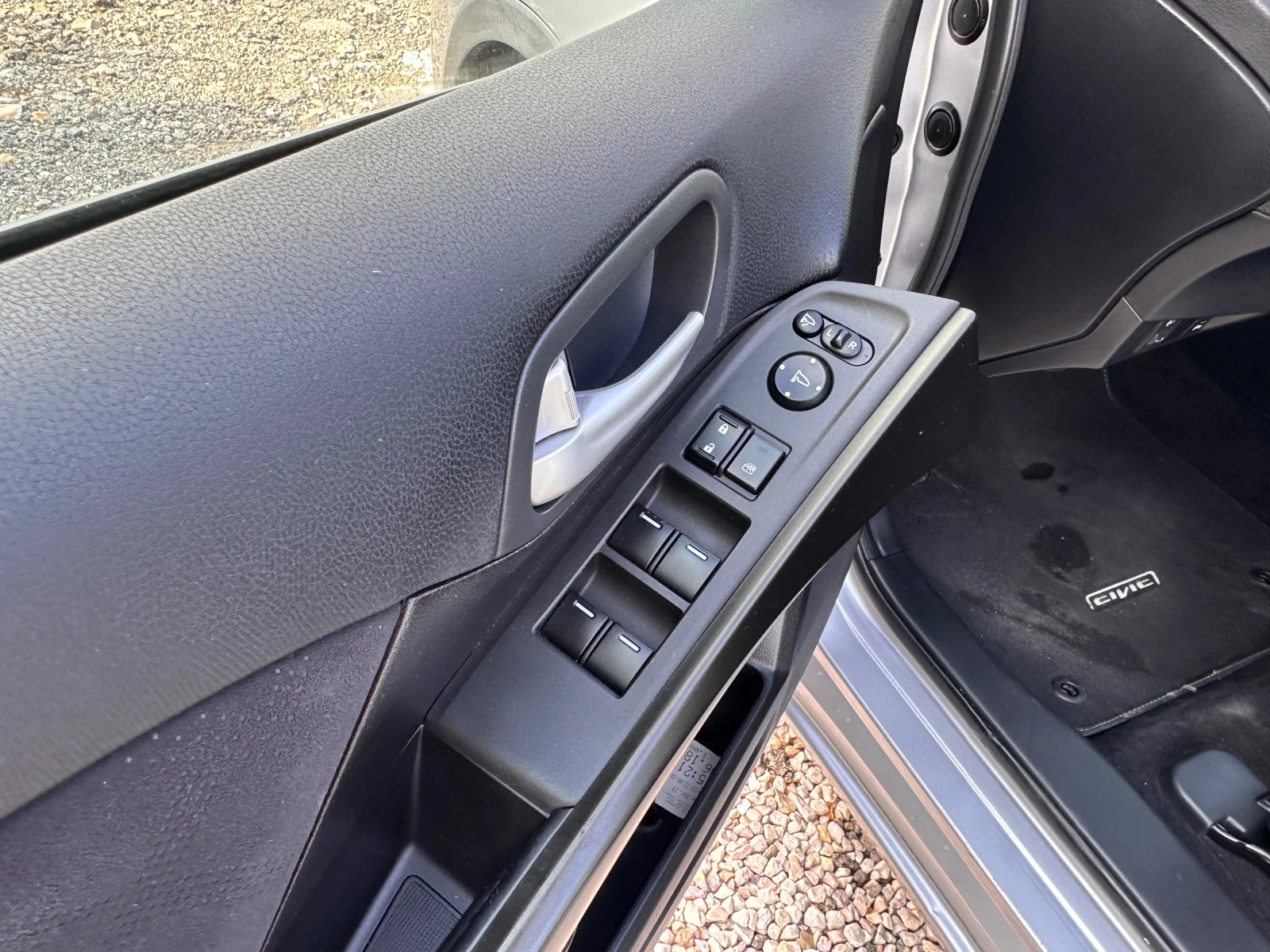 Honda Civic 1.8 Automatic, снимка 11 - Автомобили и джипове - 54886348