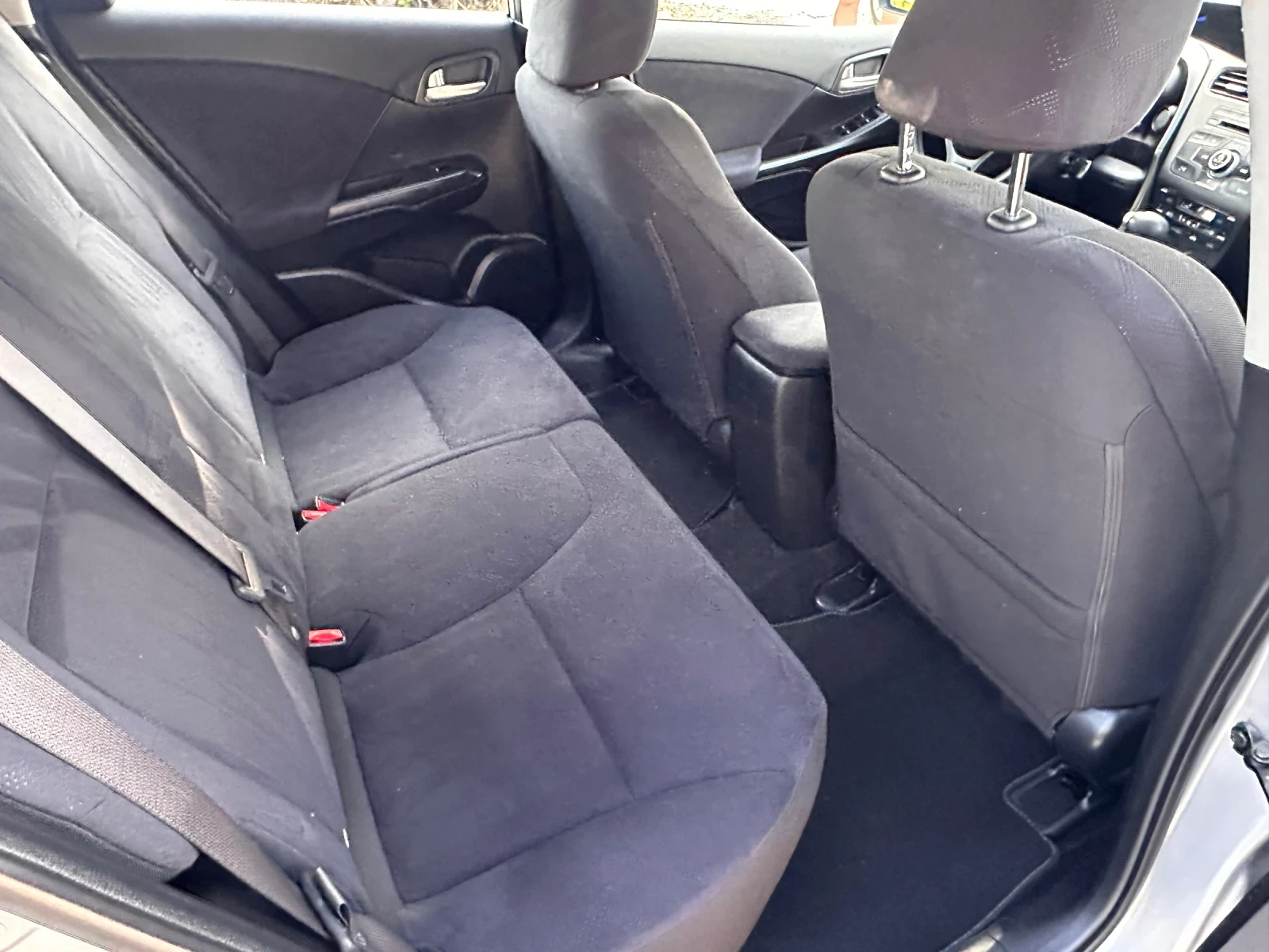 Honda Civic 1.8 Automatic, снимка 16 - Автомобили и джипове - 54886348