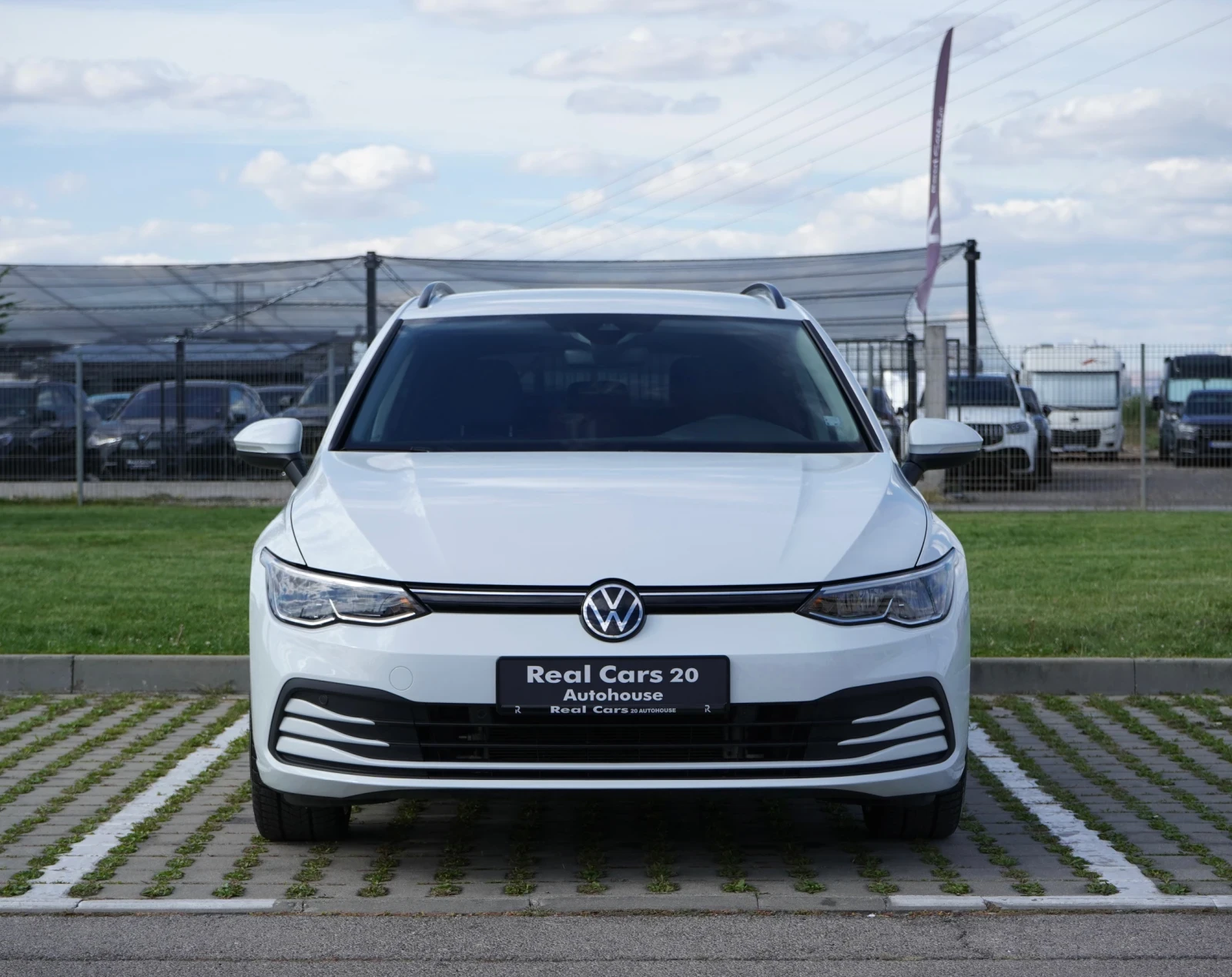 VW Golf Variant 1.5 eTSI * CAMERA* 18"* CAPRLAY* , снимка 2 - Автомобили и джипове - 56213126