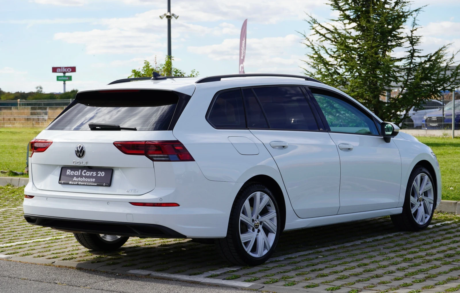VW Golf Variant 1.5 eTSI * CAMERA* 18"* CAPRLAY* , снимка 6 - Автомобили и джипове - 56213126