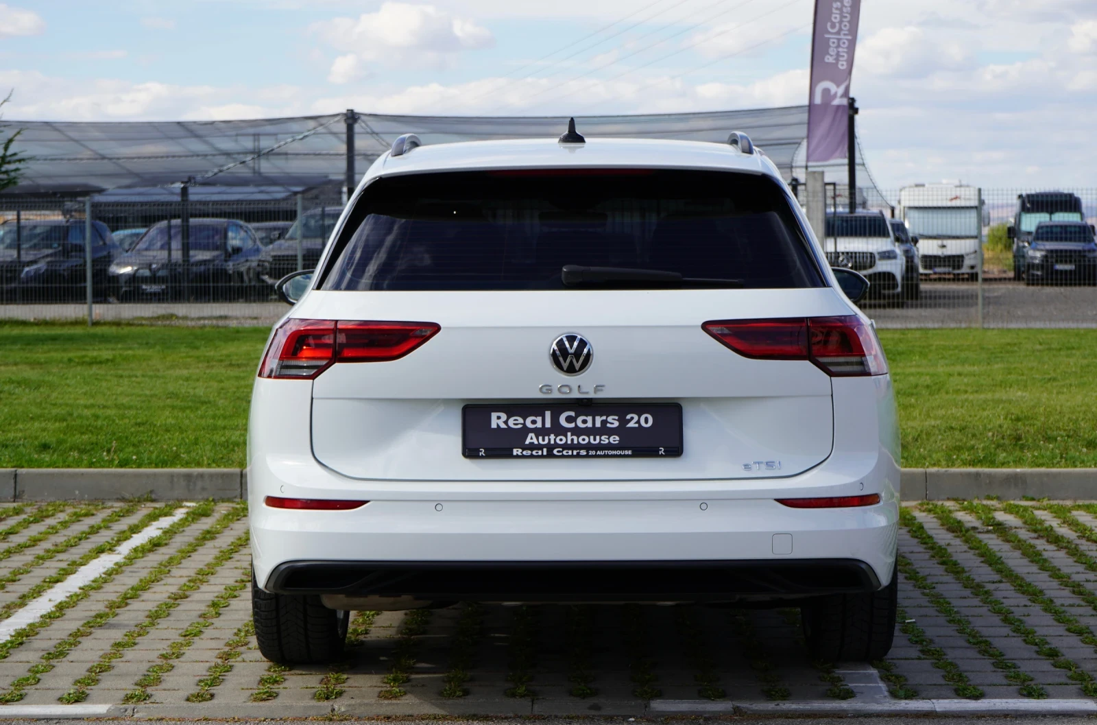 VW Golf Variant 1.5 eTSI * CAMERA* 18"* CAPRLAY* , снимка 5 - Автомобили и джипове - 56213126
