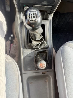 Kia Sportage 2.0i 4x4, снимка 11