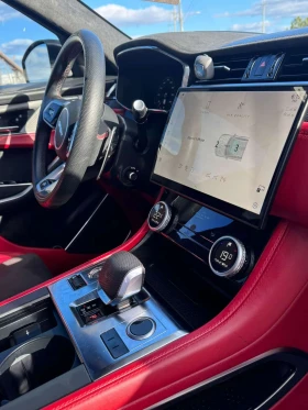 Jaguar F-PACE * SVR * 2 КЛЮЧА* PANO* KEYLESS* ПОДГРЕВ* , снимка 8