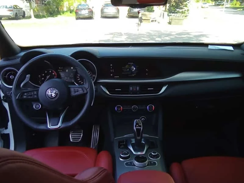 Alfa Romeo Stelvio * Veloce 4D Utility * CARFAX * ����� �� ���������� | Mobile.bg � ����������� 13