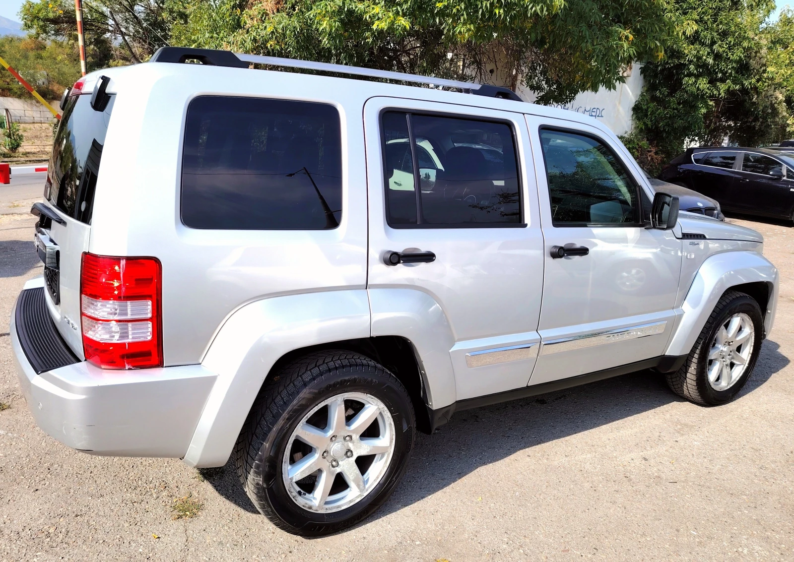 Jeep Cherokee 2.8CRD/LIMITED/Ofroud - изображение 5