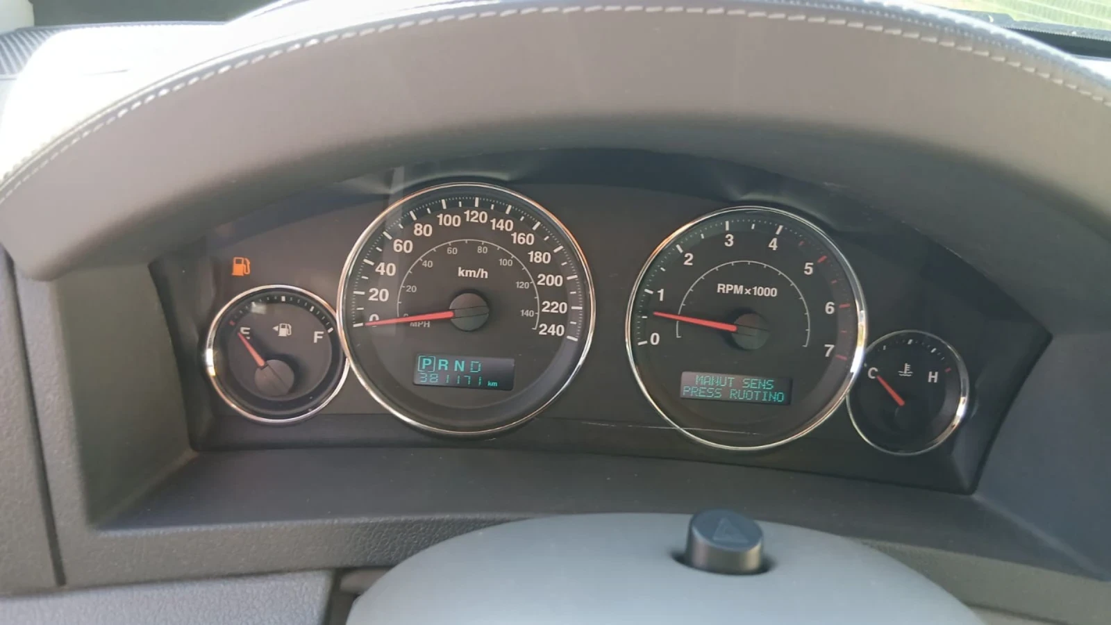 Jeep Grand cherokee 3.0 d - изображение 10