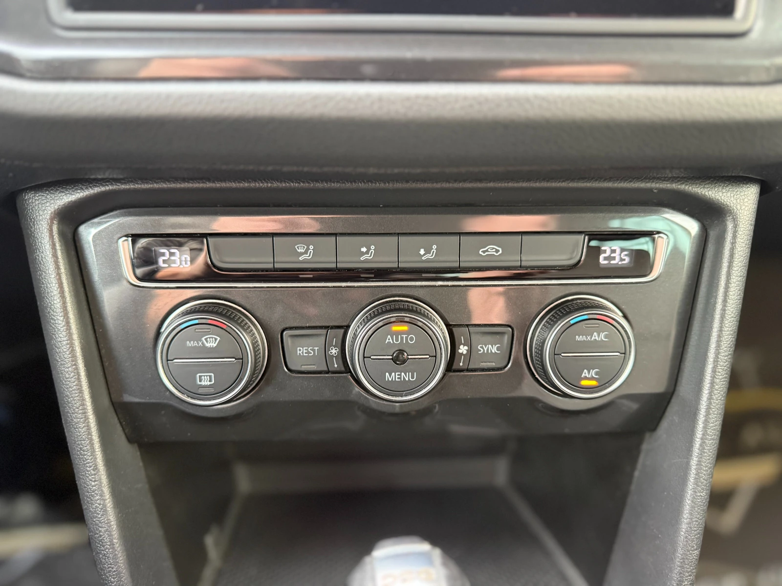 VW Tiguan 6 ������ ��������/2.0TDI 140�.�. ��������� | Mobile.bg � ����������� 12