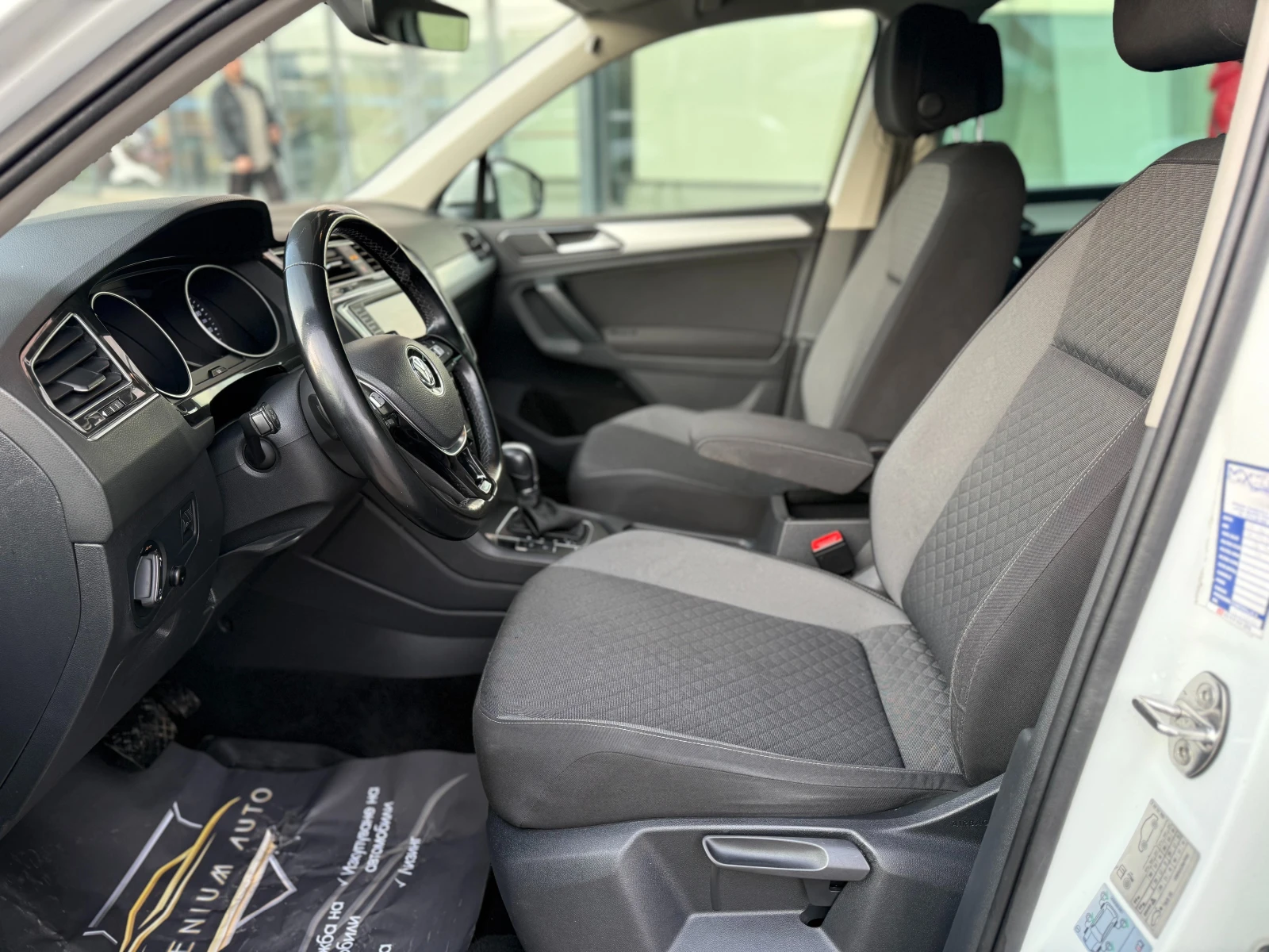 VW Tiguan 6 МЕСЕЦА ГАРАНЦИЯ/2.0TDI 140к.с. Автоматик - изображение 7