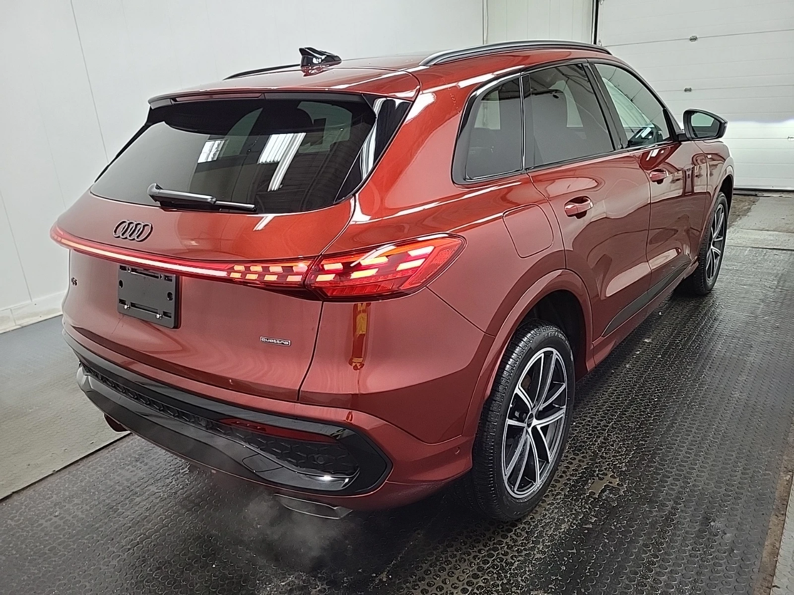 Audi Q5 2.0TFSI| 360 КАМЕРИ| PROGRESSIV| CARFAX| PANORAMA| - изображение 3