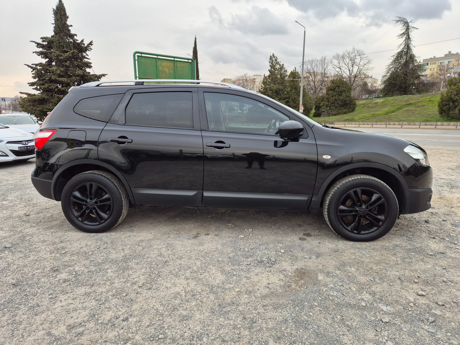 Nissan Qashqai + 2 1.5DCI, снимка 15 - Автомобили и джипове - 53889993