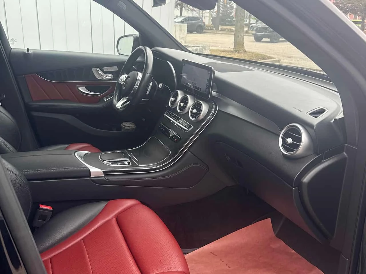 Mercedes-Benz GLC 300 4MATIC * FULL AMG PACK* DIGITAL* ПАНОРАМА* , снимка 16 - Автомобили и джипове - 53984827