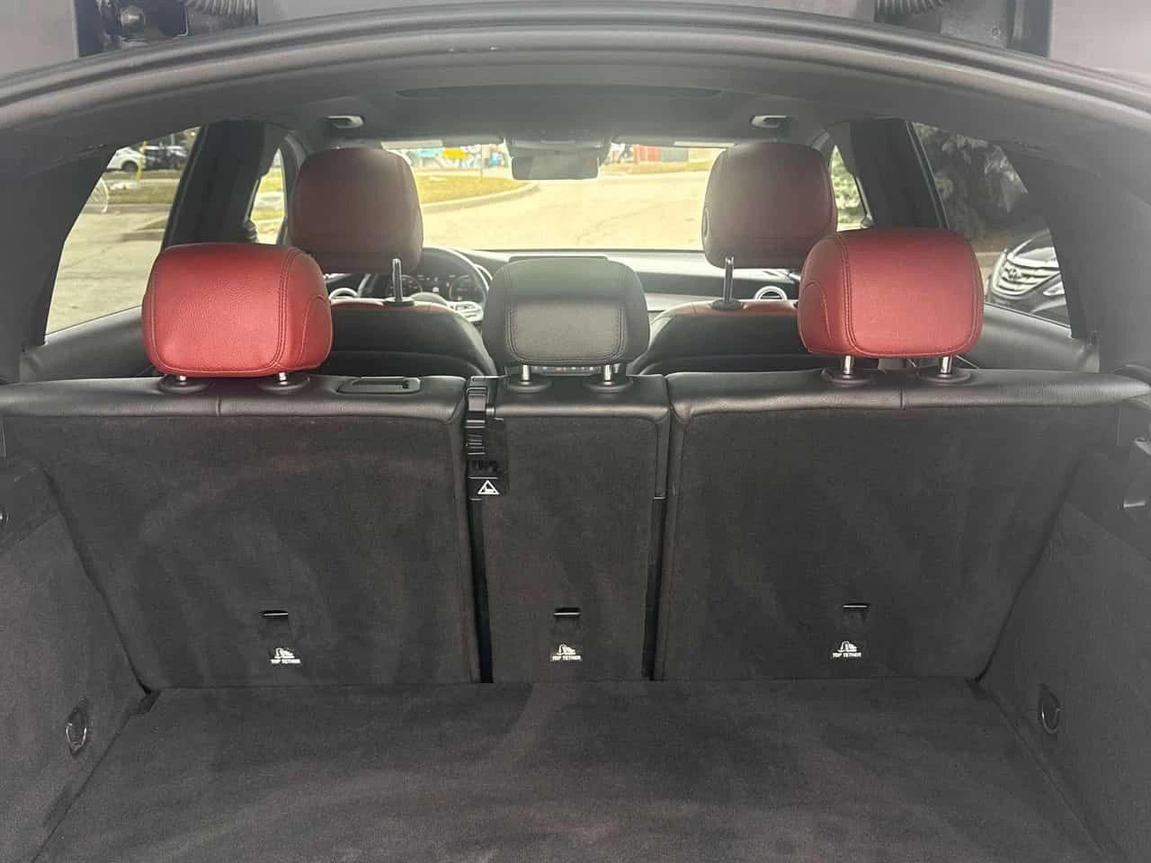 Mercedes-Benz GLC 300 4MATIC * FULL AMG PACK* DIGITAL* ПАНОРАМА* , снимка 12 - Автомобили и джипове - 53984827