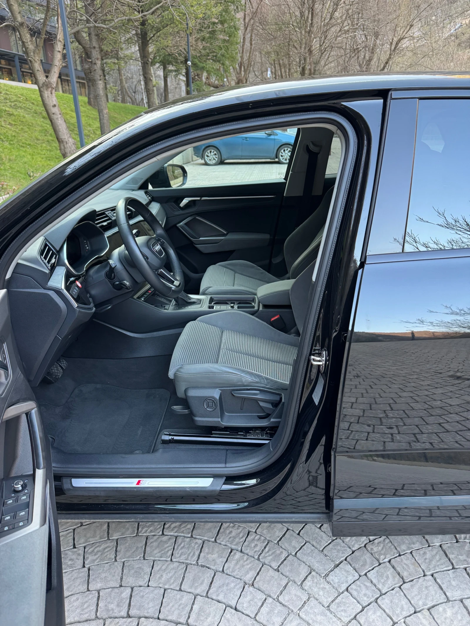 Audi Q3 Sportback 40 tdi S-Line, снимка 6 - Автомобили и джипове - 54024521