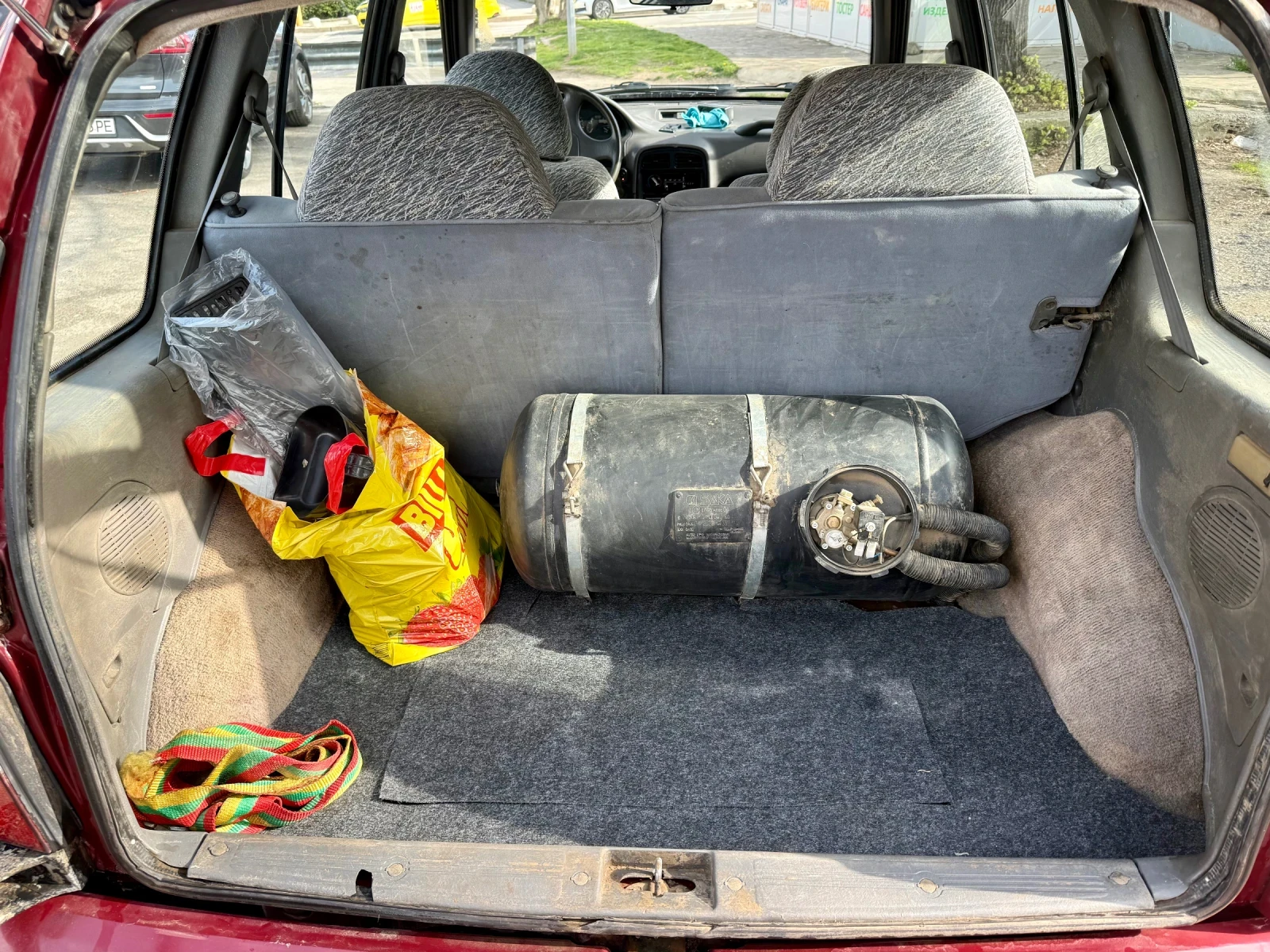 Kia Sportage 2.0i 4x4, снимка 13 - Автомобили и джипове - 54196065