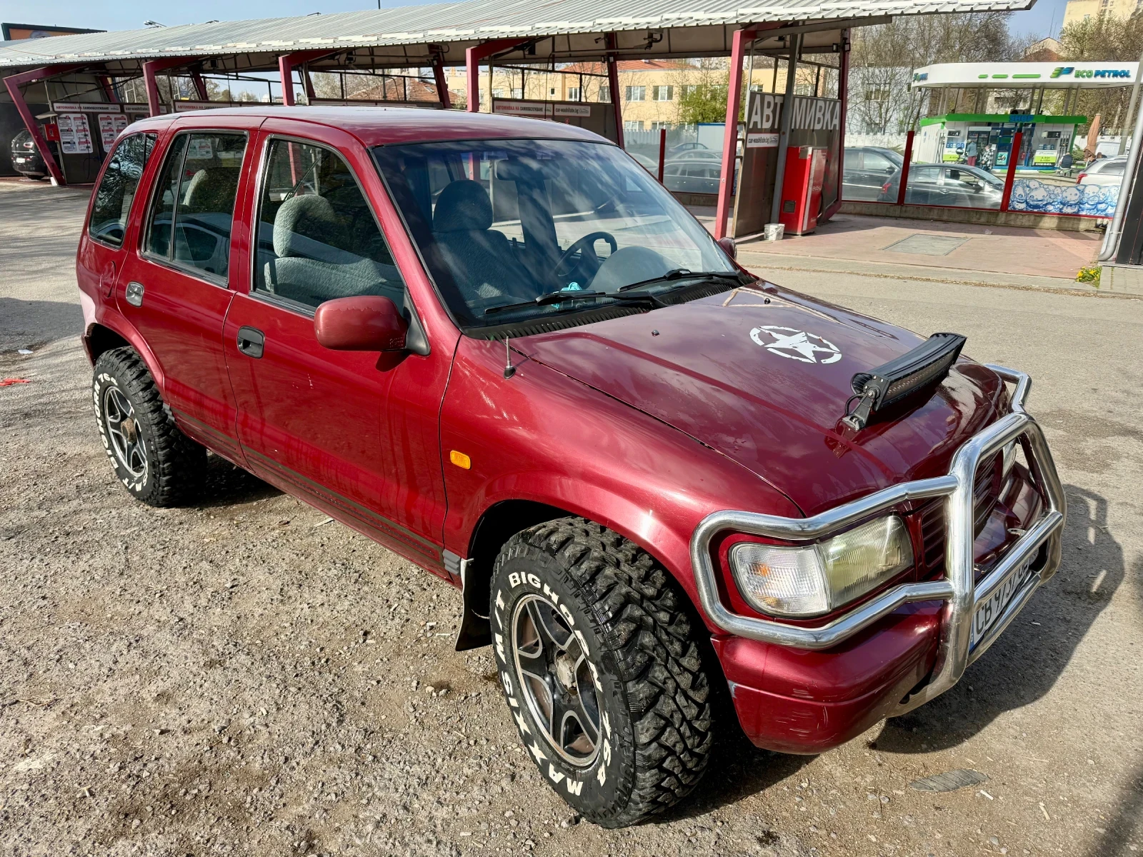 Kia Sportage 2.0i 4x4, снимка 2 - Автомобили и джипове - 54196065