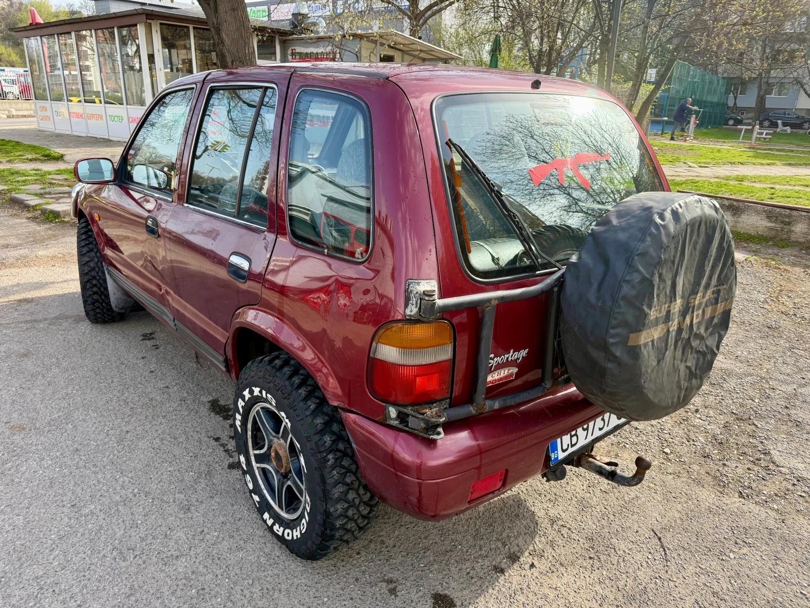 Kia Sportage 2.0i 4x4, снимка 5 - Автомобили и джипове - 54196065