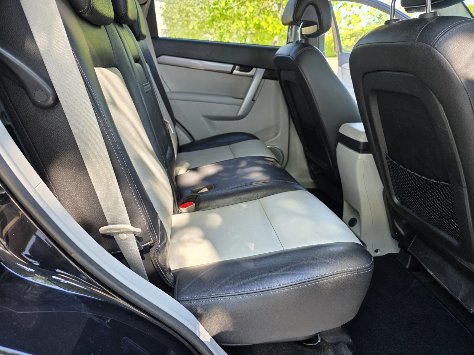 Chevrolet Captiva 2.2-184kc 4х4 6+ 1места  LTZ AT BICOLOR, снимка 13 - Автомобили и джипове - 54438573